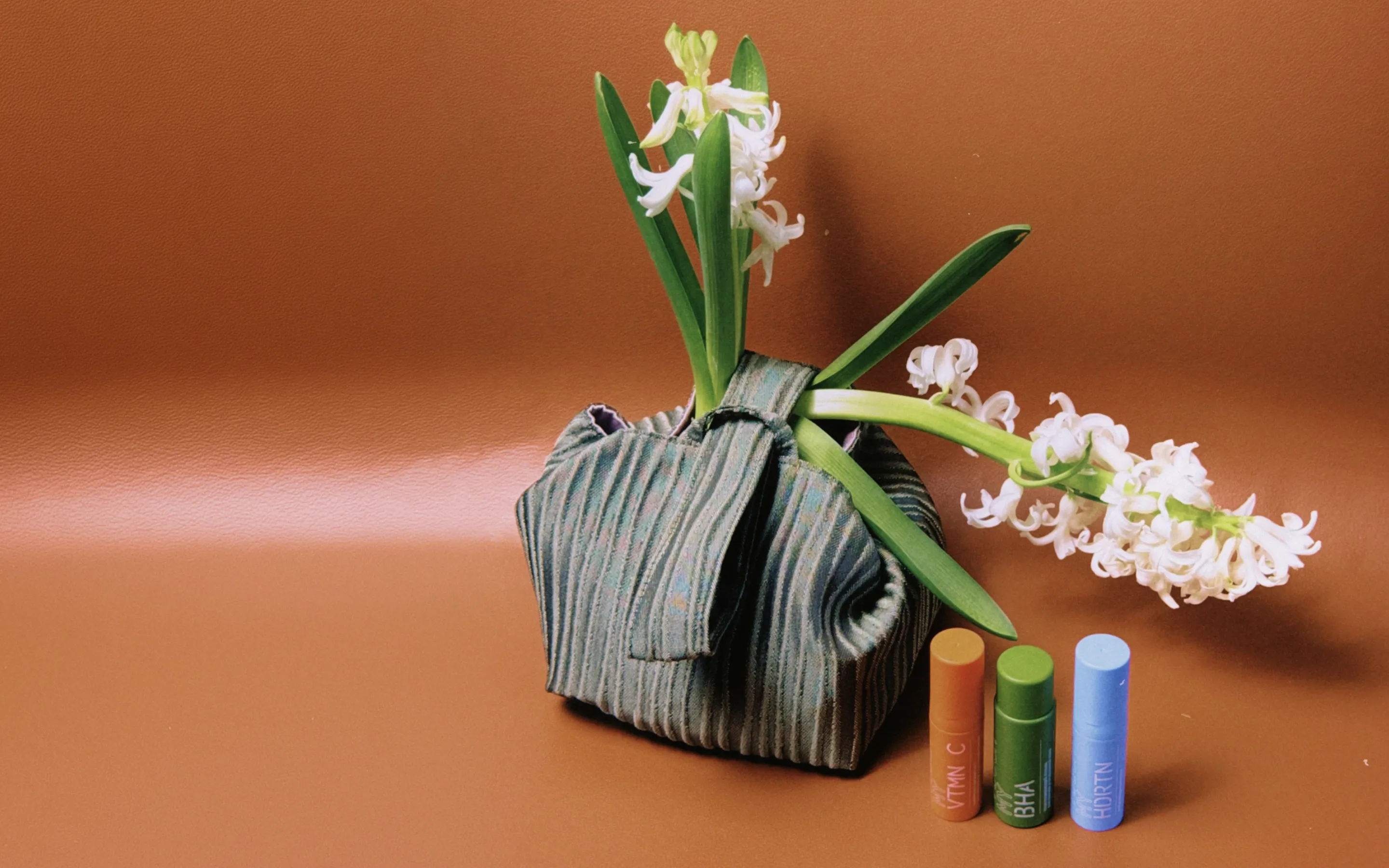 Розыгрыш для подписчиков рассылки — дарим сумки Anya Node с миниатюрами